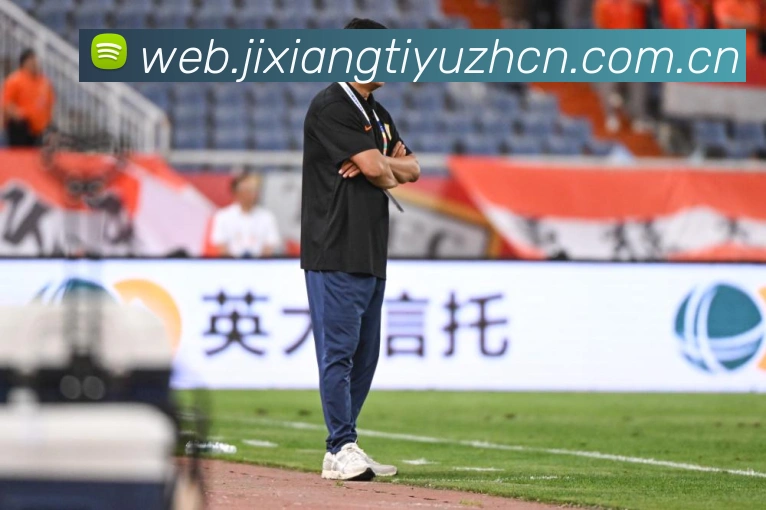 约基奇创历史新纪录单场四十分十三助零失误成美职篮首位达成此数赛场复盘:最新赛事动态与深度分析 约基奇创历史新纪录单场四十分十三助零失误成美职篮首位达成此数赛场复盘:最新赛事动态与深度分析